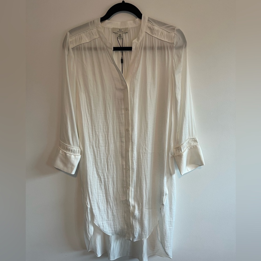 Halston tunic-style button up